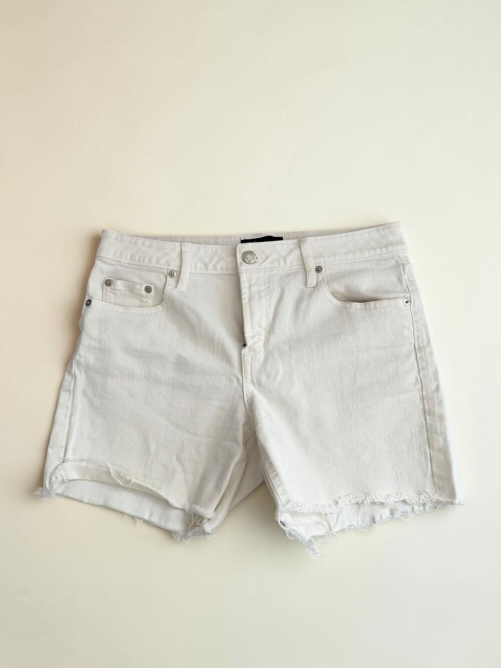 GAP Womens White Denim 5” Shorts Size US 4